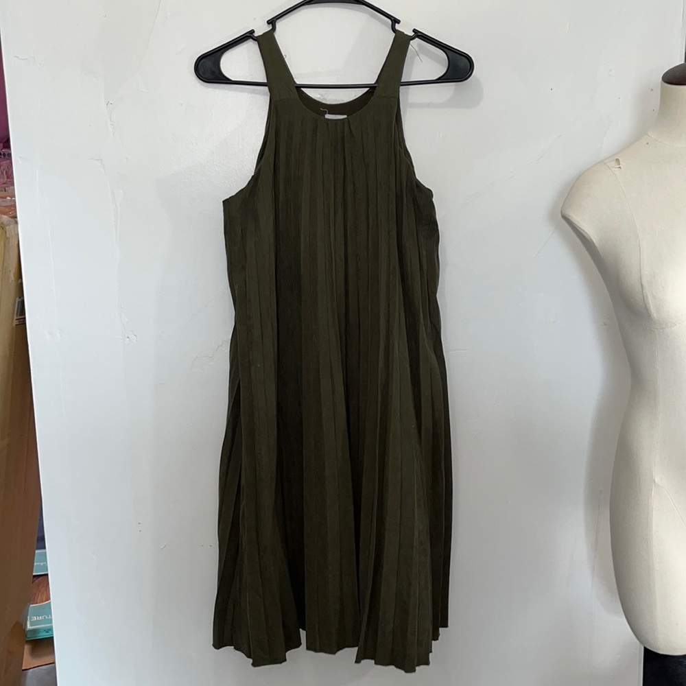 Kipp girls’ olive green pleated dress size 14